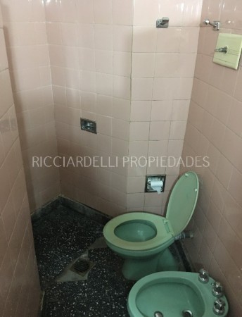 VENTA - DEPARTAMENTO - DOS AMBIENTES - GALPON - CASEROS - BLOCK - IDEAL INVERSOR . OPORTUNIDAD 