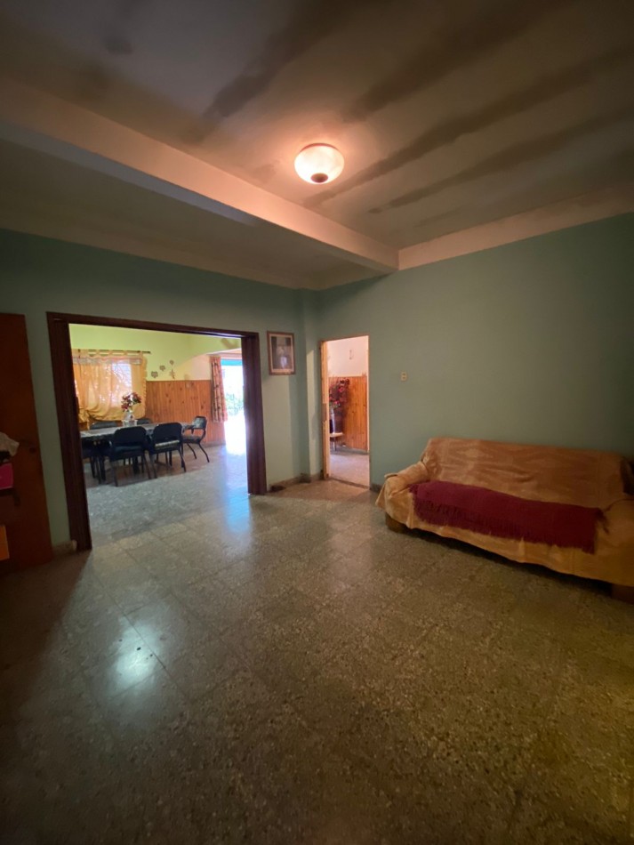 CASA - LOTE PROPIO - TRES AMBIENTES CON GARAJE - GRAN PATIO - TERRAZA - MARTIN CORONADO - VILLA BOSCH  - APTA CREDITO 