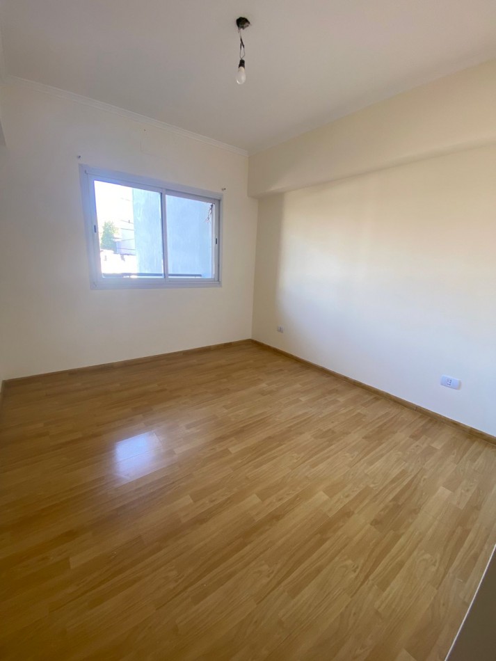 ALQUILER - DEPARTAMENTO DOS AMBIENTES CON BALCON - CASEROS NORTE  