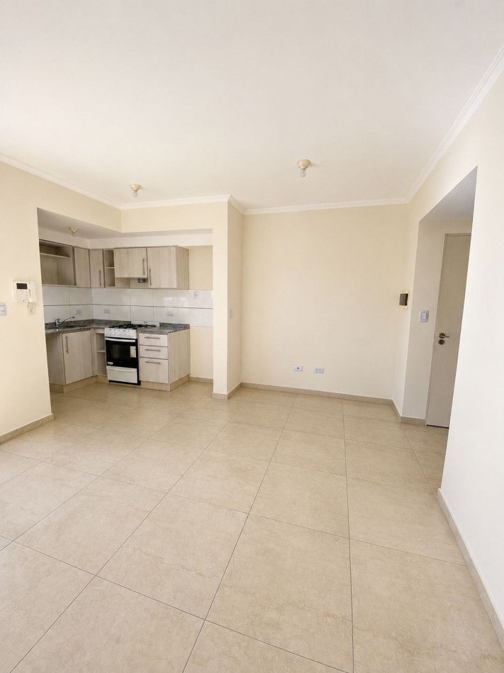ALQUILER - DOS AMBIENTES CON BALCON - TERRAZA PRIVADA - CASEROS NORTE 
