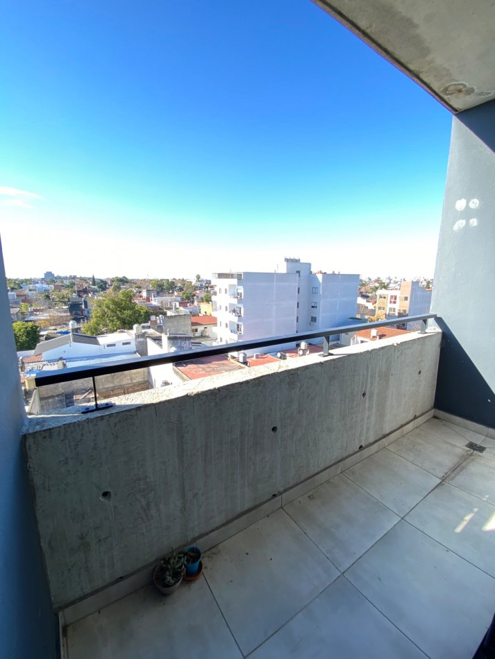 ALQUILER - DEPARTAMENTO - DOS AMBIENTES CON BALCON - MARTIN CORONADO 