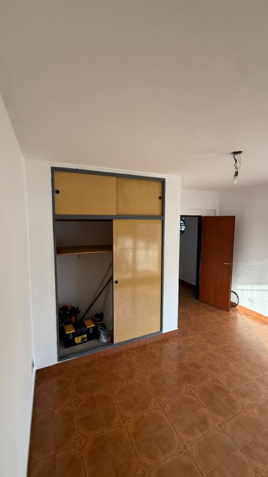 VENTA - DEPARTAMENTO DOS AMBIENTES - CASEROS CENTRO - EXCELENTE OPORTUNIDAD - APTO PROFESIONAL 