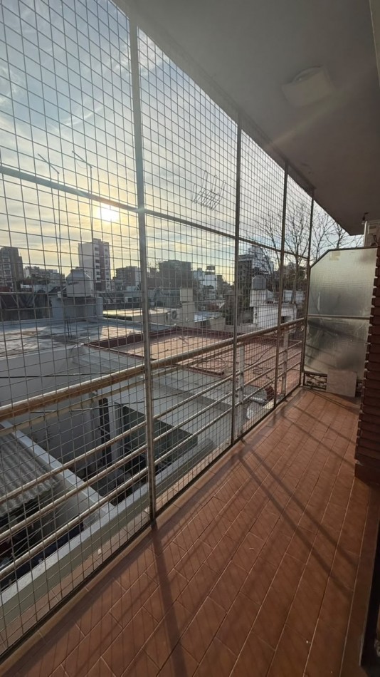 VENTA - DEPARTAMENTO DOS AMBIENTES - CASEROS CENTRO - EXCELENTE OPORTUNIDAD - APTO PROFESIONAL 