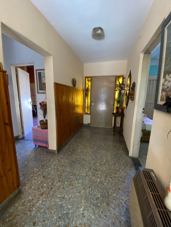 CASA - LOTE PROPIO - TRES AMBIENTES CON GARAJE - GRAN PATIO - TERRAZA - MARTIN CORONADO - VILLA BOSCH