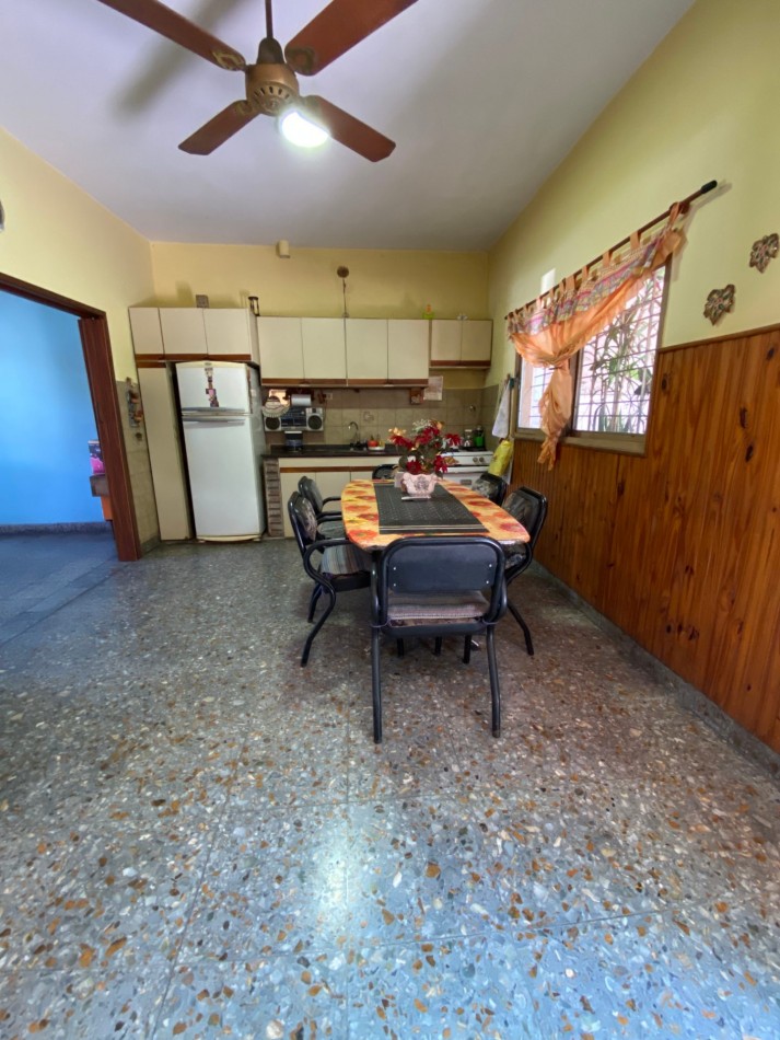 CASA - LOTE PROPIO - TRES AMBIENTES CON GARAJE - GRAN PATIO - TERRAZA - MARTIN CORONADO - VILLA BOSCH