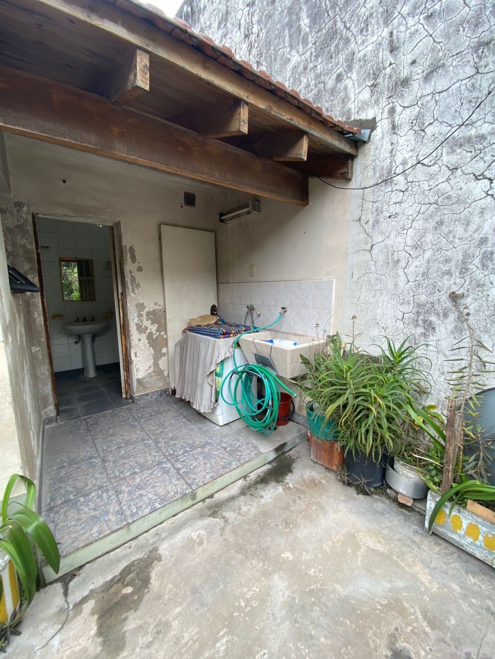 CASA - LOTE PROPIO - TRES AMBIENTES CON GARAJE - GRAN PATIO - TERRAZA - MARTIN CORONADO - VILLA BOSCH