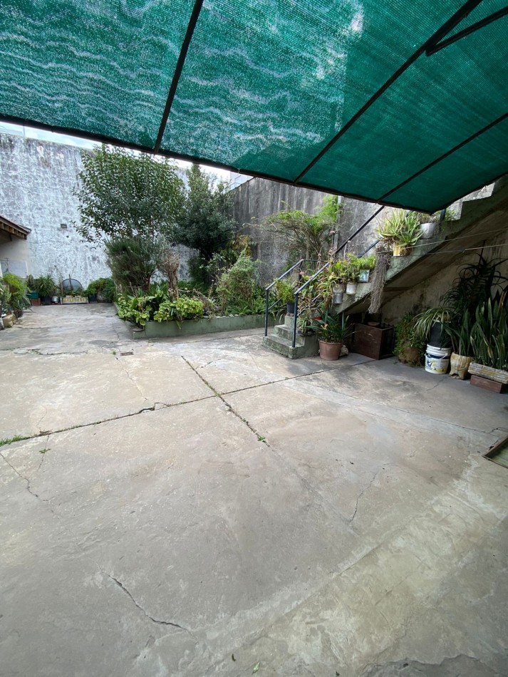 CASA - LOTE PROPIO - TRES AMBIENTES CON GARAJE - GRAN PATIO - TERRAZA - MARTIN CORONADO - VILLA BOSCH