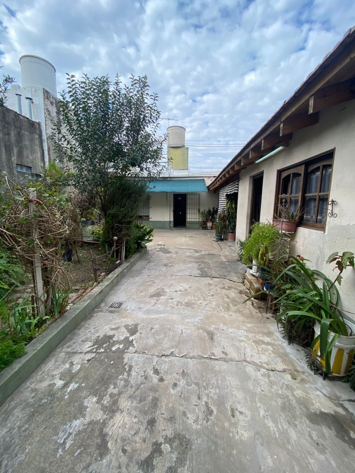 CASA - LOTE PROPIO - TRES AMBIENTES CON GARAJE - GRAN PATIO - TERRAZA - MARTIN CORONADO - VILLA BOSCH