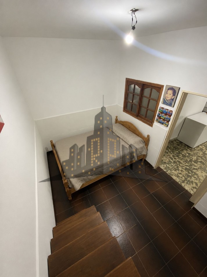 VENTA - CASA PH 3 AMBIENTES AL FRENTE - CON PATIO - CASEROS NORTE 