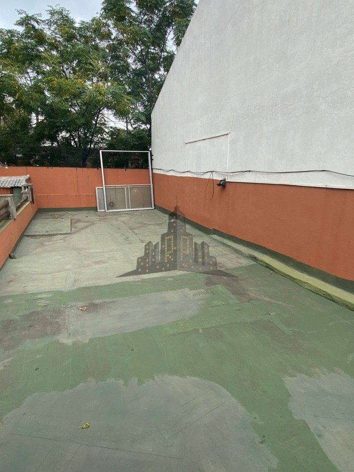  VENTA - DUPLEX - DOS AMBIENTES - CASEROS - APTO COMERCIAL - 