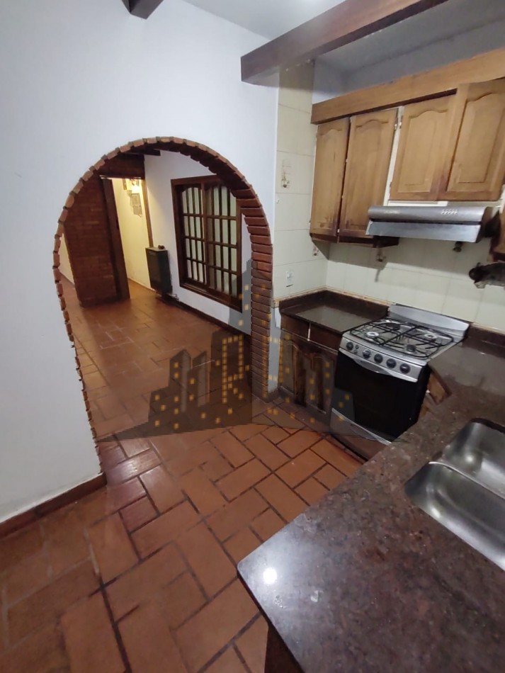 VENTA - PH 3 AMBIENTES - CON QUINCHO Y PARRILLA - CASEROS NORTE 
