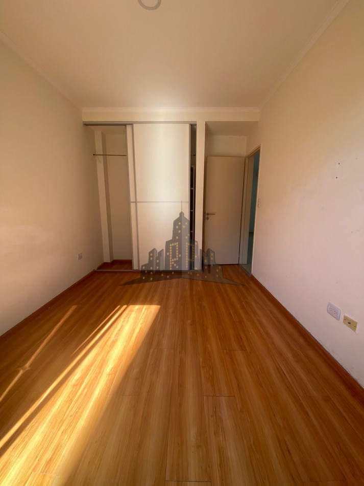 ALQUILER - DEPARTAMENTO DOS AMBIENTES - DOBLE PATIO - CASEROS NORTE 