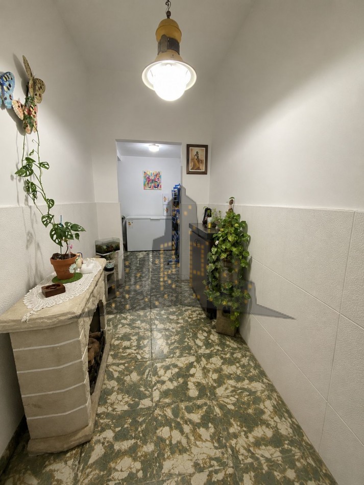 VENTA - CASA PH 3 AMBIENTES AL FRENTE - CON PATIO - CASEROS NORTE 