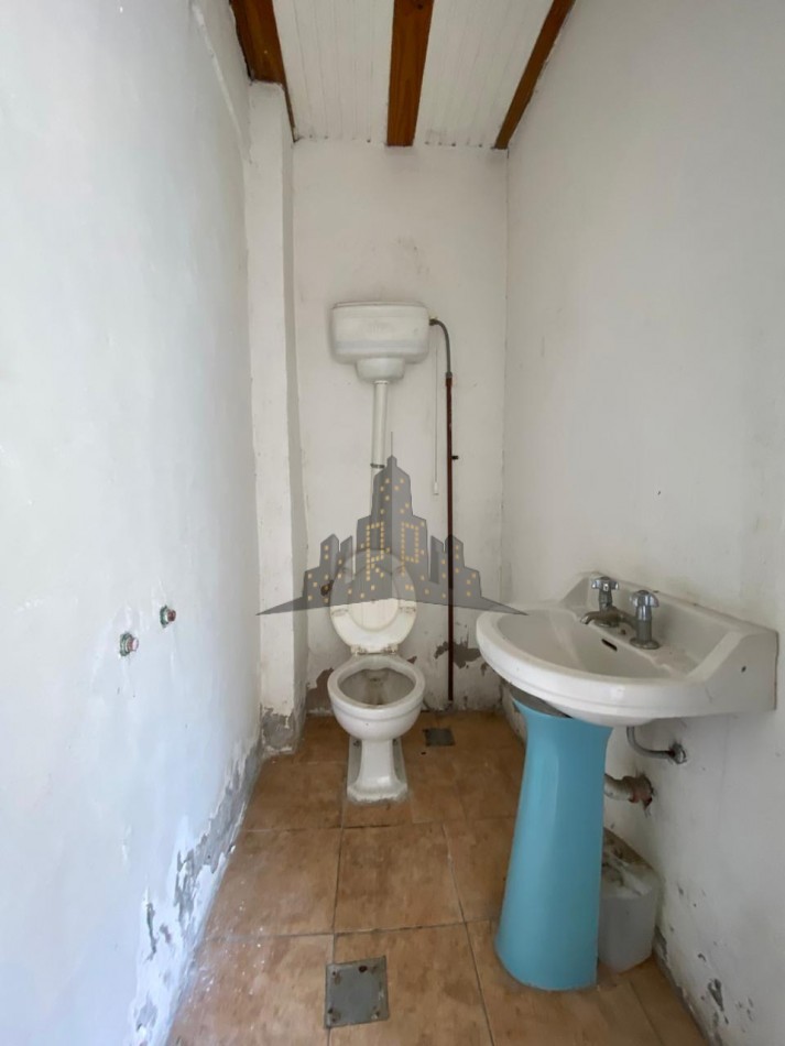 VENTA - IMPORTANTE LOTE - CASA 4 AMBIENTES - IDEAL INVERSION - LOTE 10.39 X 40