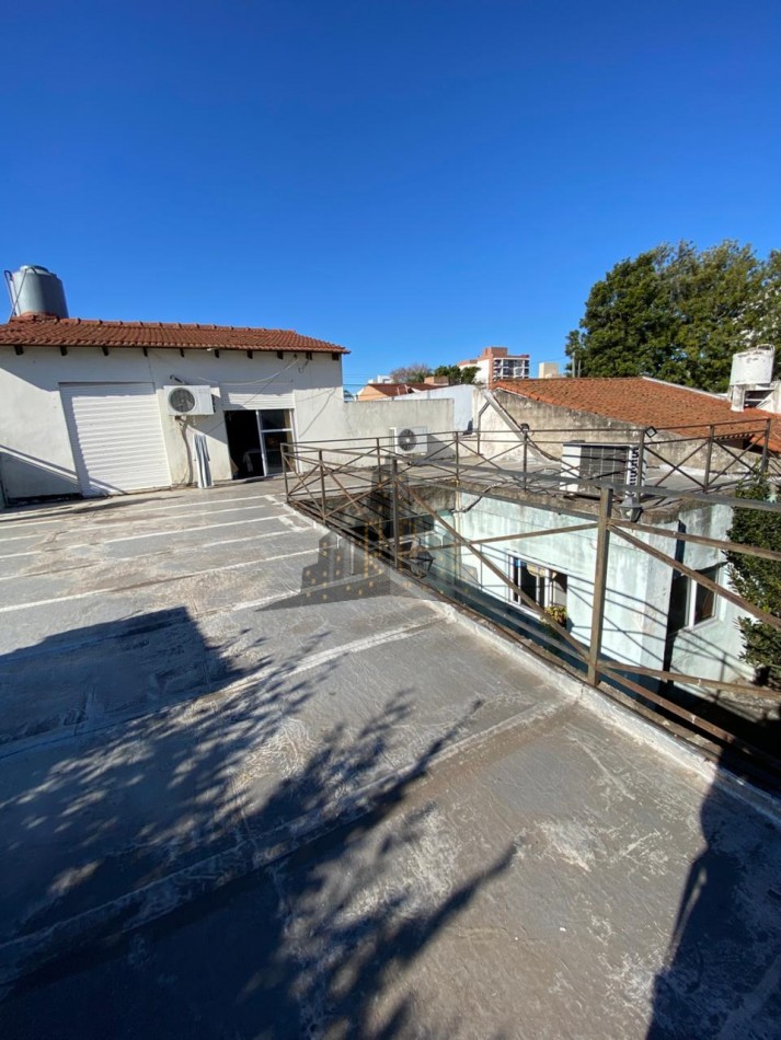 VENTA - IMPORTANTE LOTE - CASA 4 AMBIENTES - IDEAL INVERSION - LOTE 10.39 X 40