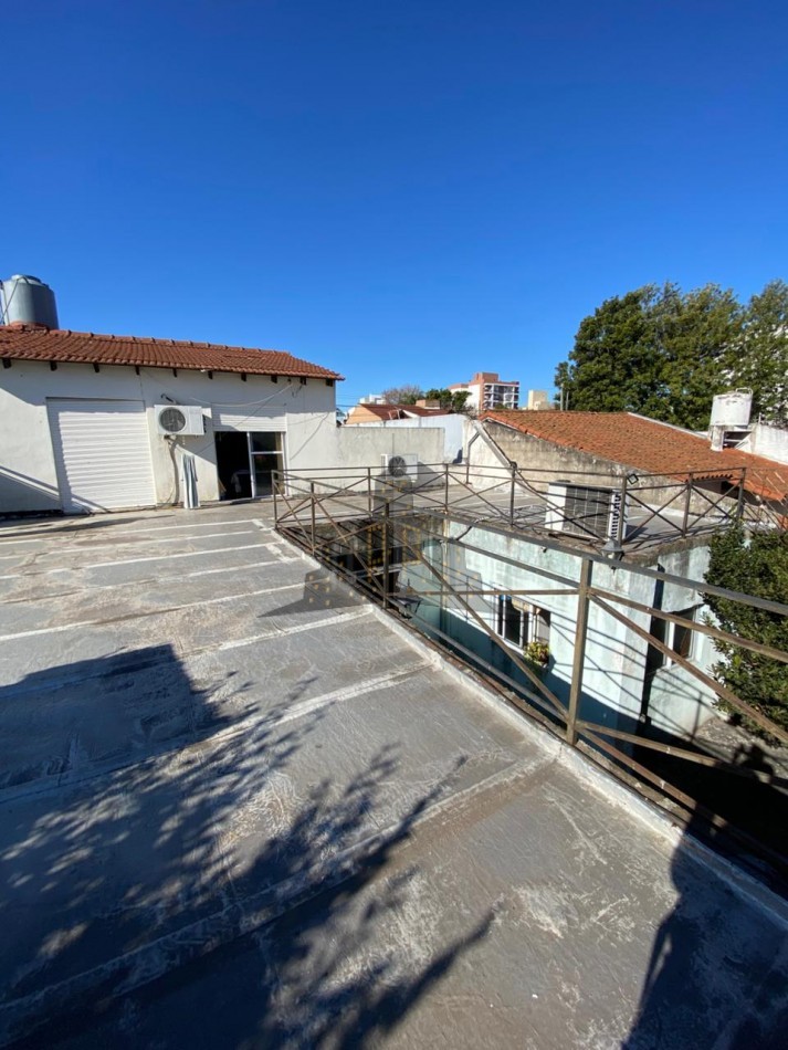 VENTA - IMPORTANTE LOTE - CASA 4 AMBIENTES - IDEAL INVERSION - LOTE 10.39 X 40