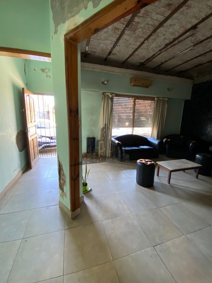 VENTA - IMPORTANTE LOTE - CASA 4 AMBIENTES - IDEAL INVERSION - LOTE 10.39 X 40