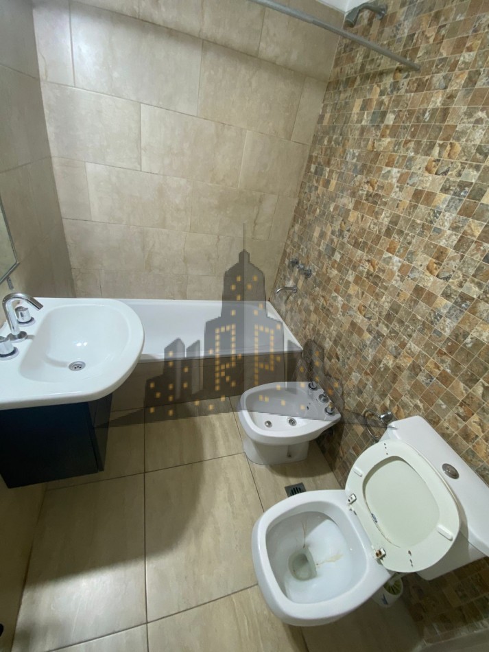  ALQUILER - MONOAMBIENTE CON BALCON - CASEROS NORTE  