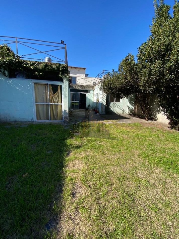 VENTA - IMPORTANTE LOTE - CASA 4 AMBIENTES - IDEAL INVERSION - LOTE 10.39 X 40