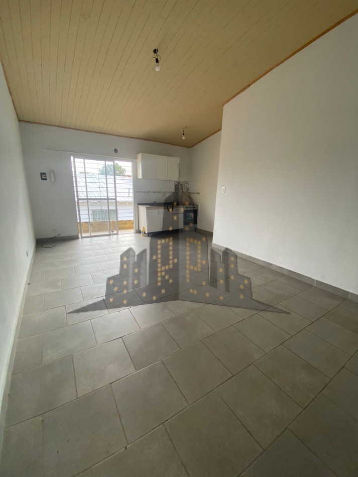 ALQUILER - DEPARTAMENTO DOS AMBIENTES - DOBLE BALCON - SANTOS LUGARES - BAJAS EXPENSAS 