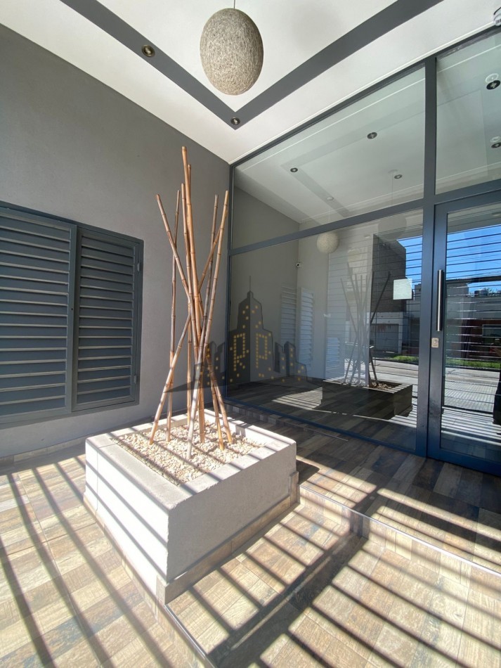 ALQUILER - DEPARTAMENTO DOS AMBIENTES - DOBLE PATIO - CASEROS NORTE 