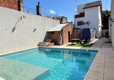 Casa 4 Ambientes con 180 m² Cubiertos, Quincho, Pileta y Garage Pasante - Ciudadela