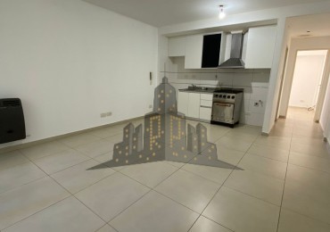 ALQUILER - CASEROS CENTRO - DOS AMBIENTES CON BALCON 